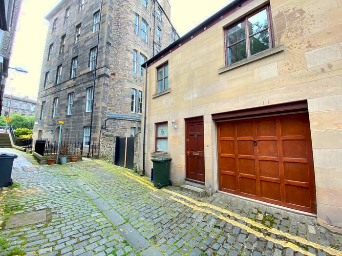 5 Bedroom Flat To Rent In Gayfield Place Lane, New Town, Edinburgh, EH1