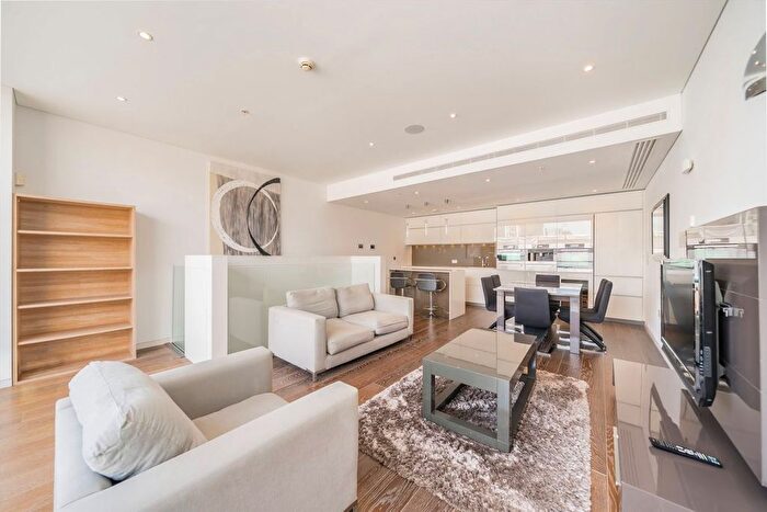2 Bedroom Flat To Rent In Marconi House, London, WC2R