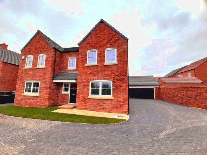4 Bedroom Detached House To Rent In Lapwing Close, Beckingham, Doncaster, DN10