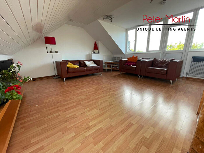 4 Bedroom Apartment To Rent In Gondar Gardens, West Hampstead, NW6