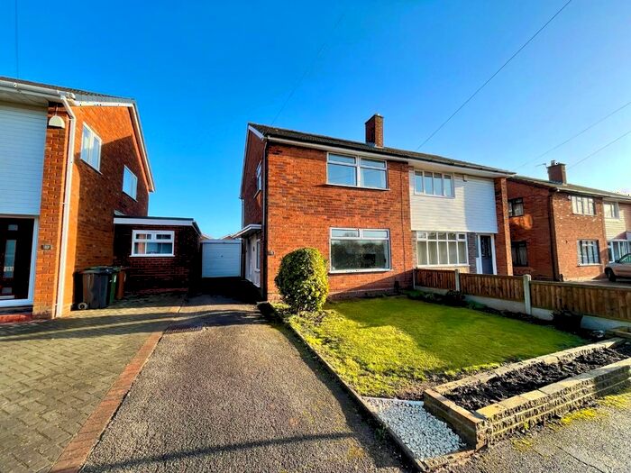 3 Bedroom Semi-Detached House To Rent In Dartmouth Drive, Aldridge, Walsall, WS9