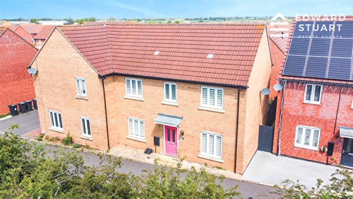 4 Bedroom Semi-Detached House For Sale In Cooper Road, Peterborough, Cambridgeshire, PE4