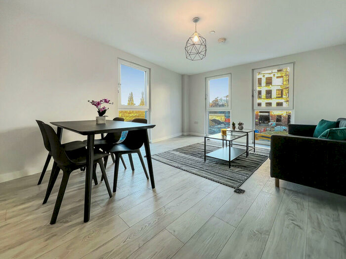 2 Bedroom Apartment To Rent In Block E, Victoria Riverside, Leeds City Centre, LS10