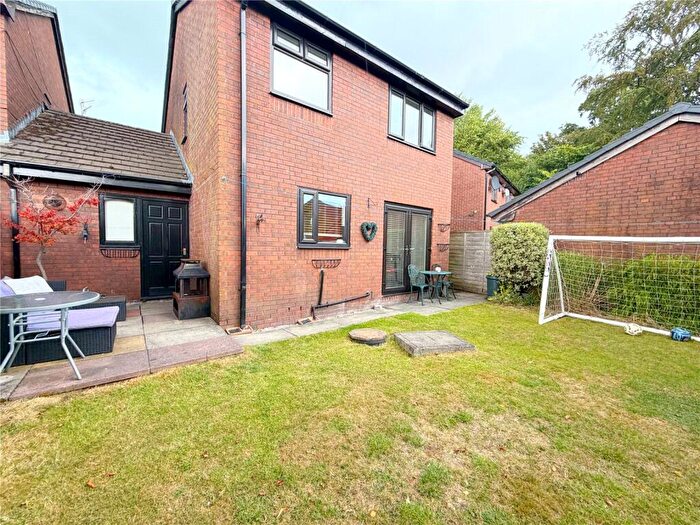 4 Bedroom Semi-Detached House For Sale In The Paddock, Hollingworth, Hyde, Greater Manchester, SK14