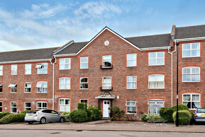 Flat To Rent In Paxton Road London, SE23