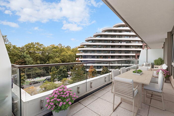 2 Bedroom Flat For Sale In Valetta House, SW11