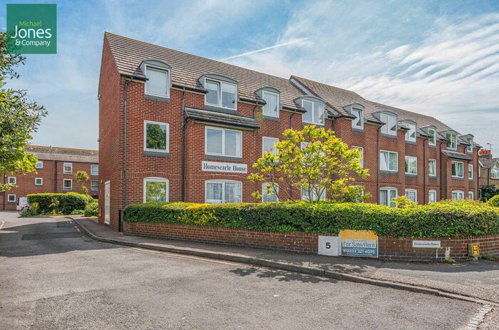 1 Bedroom Flat To Rent In Goring Road, Goring-By-Sea, Worthing, West Sussex, BN12