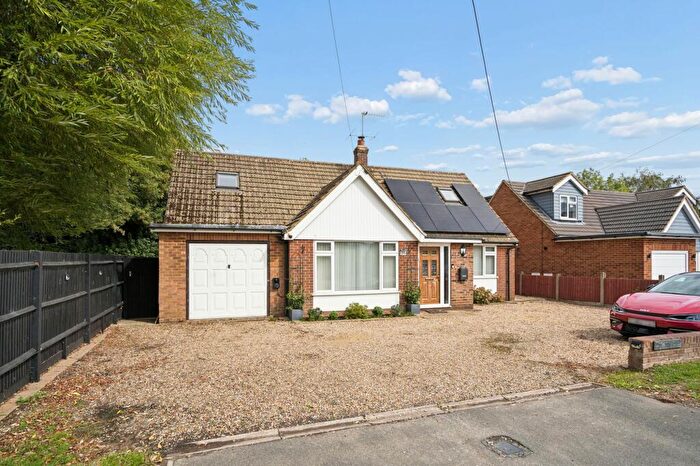 4 Bedroom Detached Bungalow For Sale In Main Road, Naphill, HP14