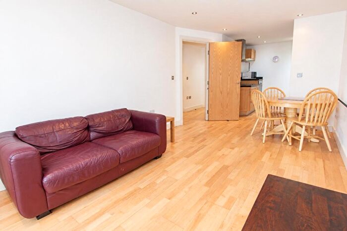 1 Bedroom Flat To Rent In Mcclure House, Leeds, LS10