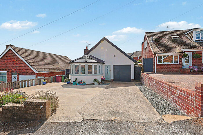 2 Bedroom Detached Bungalow For Sale In Wheatcroft Close, Wingerworth, Chesterfield, S42