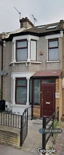 4 Bedroom Terraced House To Rent In Grove Road, London, E18