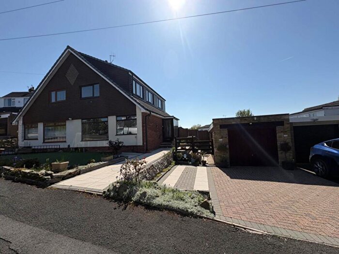 3 Bedroom Semi Detached House For Sale In Cotswold Drive, Royton, OL2