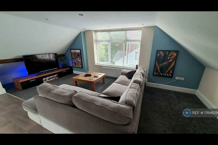 2 Bedroom Flat To Rent In Hamilton Road, Lincoln, LN5