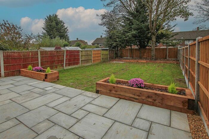 3 Bedroom Terraced House For Sale In Stocks Lane, Kelvedon Hatch, Brentwood, CM15