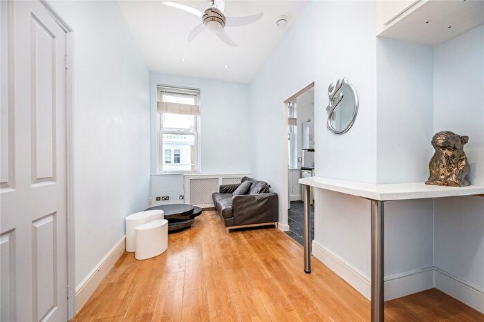 1 Bedroom Flat To Rent In Sinclair Road, London, W14