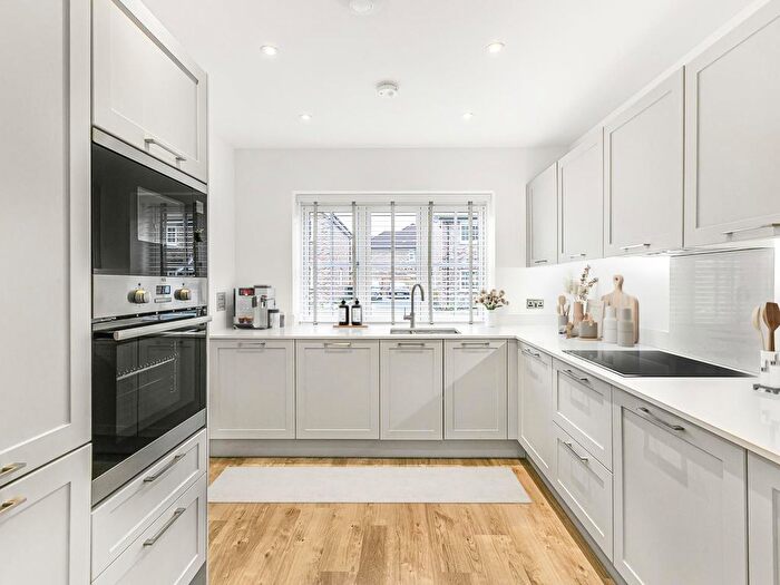 2 Bedroom End Of Terrace House For Sale In Little Green Lane, Croxley Green, Rickmansworth, WD3