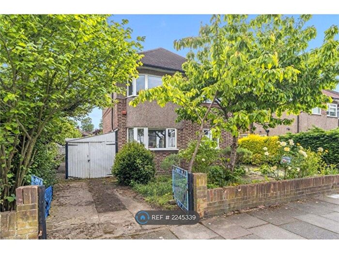 2 Bedroom Maisonette To Rent In Beauchamp Road, Twickenham, TW1