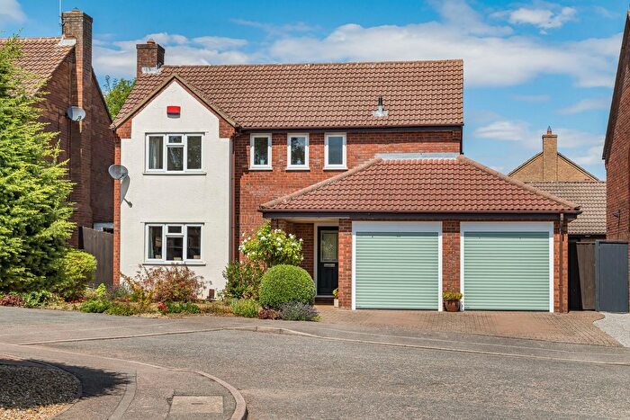 4 Bedroom Detached House For Sale In Normandy Way, Bletchley, Milton Keynes, MK3