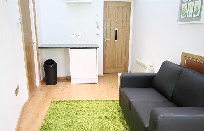 1 Bedroom Flat To Rent In Falconars Court, Clayton Street, NE1