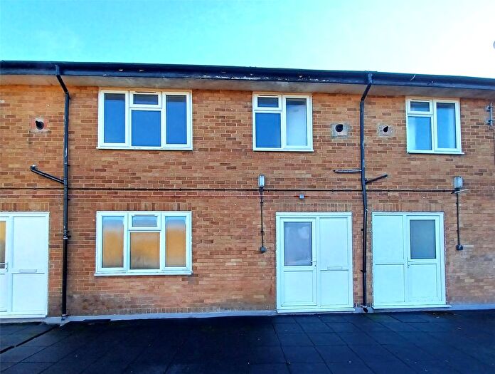 2 Bedroom Maisonette To Rent In High Street, Witney, Oxfordshire, OX28