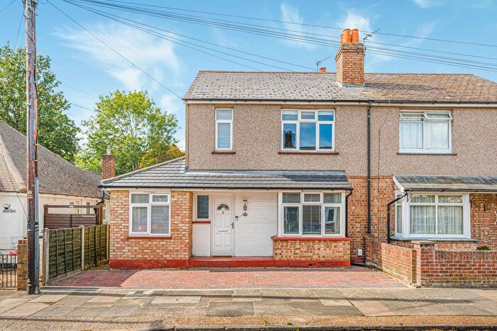 3 Bedroom Semi-Detached House For Sale In Marlborough Road, Ashford, TW15