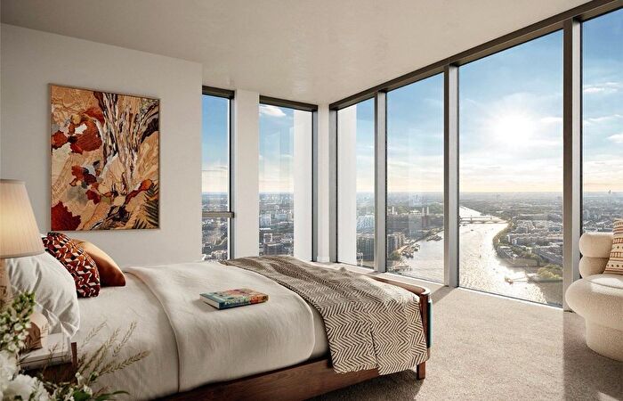 2 Bedroom Flat For Sale In Nine Elms Lane, London, SW8