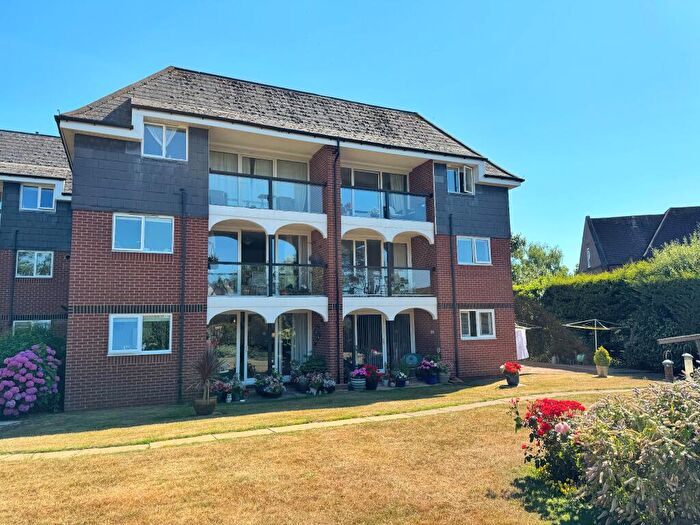 2 Bedroom Apartment For Sale In Cranford Avenue, Exmouth, EX8