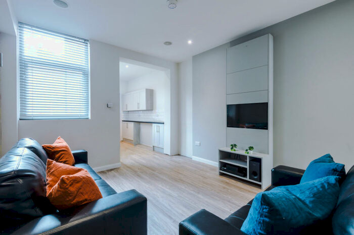 4 Bedroom Terraced House To Rent In Cauldon Road, Stoke, ST4