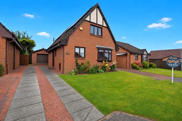 3 Bedroom Detached House For Sale In Crofthill Court, Stonehouse, ML9