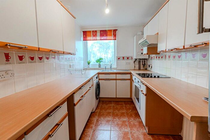 2 Bedroom Flat To Rent In Redcliffe Road, Mapperley Park, Nottingham, NG3