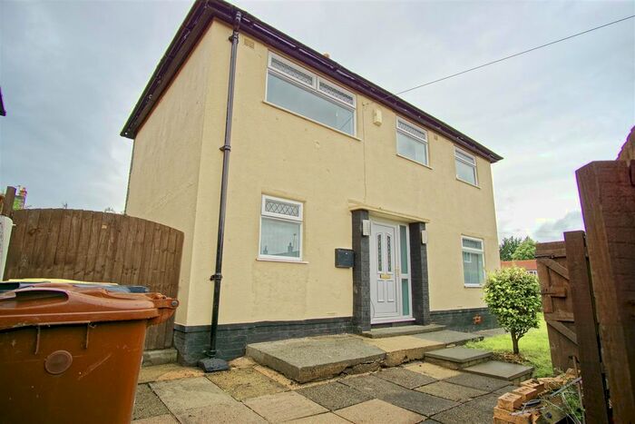 3 Bedroom End Of Terrace House To Rent In Cartmel Place, Ashton-On-Ribble, Preston, PR2