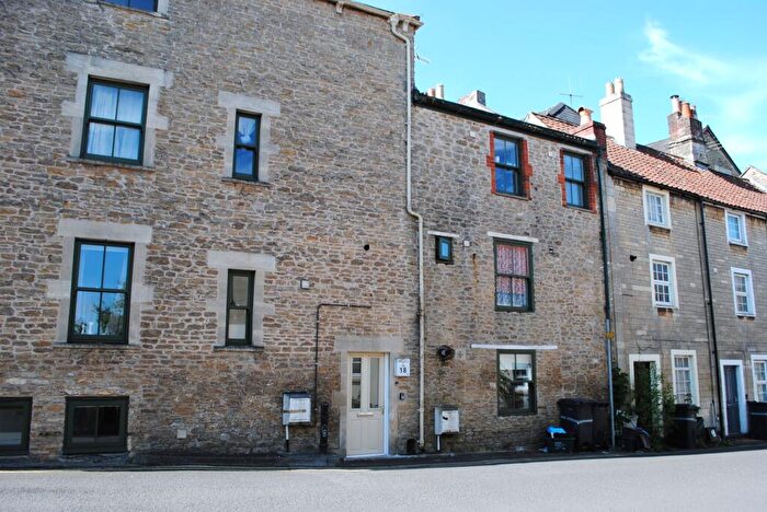 1 Bedroom Flat To Rent In *** Bedroom Flat, Available Now***, BA11
