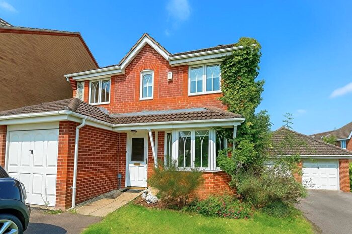 3 Bedroom Detached House To Rent In Dittany Gardens, Thatcham, RG18