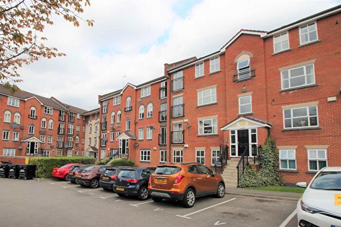2 Bedroom Flat To Rent In Sherborne Street, Manchester, M8