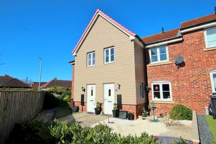 2 Bedroom Maisonette To Rent In Elston Avenue, Selby, YO8