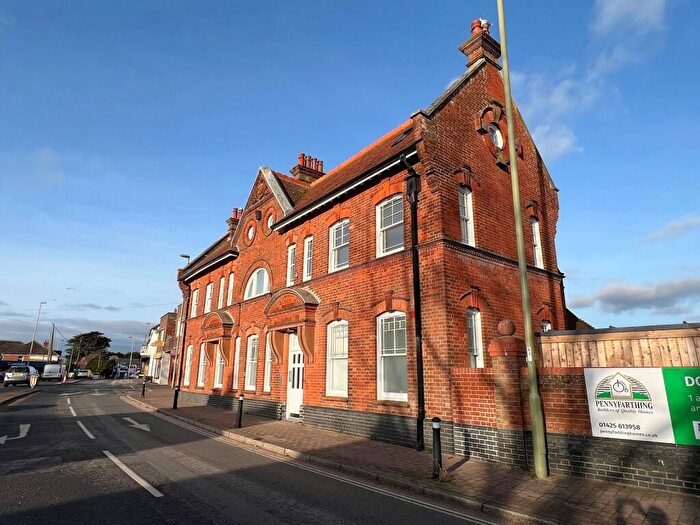 1 Bedroom Flat For Sale In Milton Green, Christchurch Road, New Milton, Hampshire., BH25
