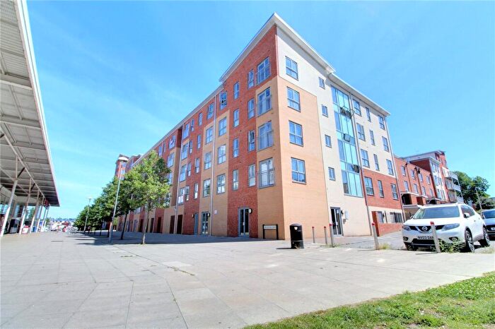 2 Bedroom Apartment For Sale In Englefield House, Moulsford Mews, Reading, Berkshire, RG30