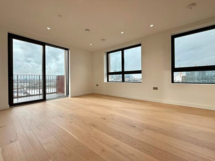 2 Bedroom Flat To Rent In Northam Tower, Mabyn Lane, Greenwich Peninsula, London, SE10
