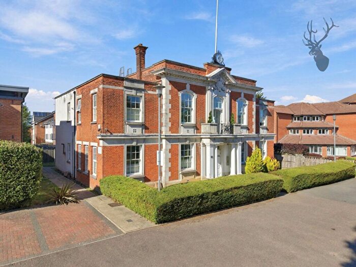 2 Bedroom Flat To Rent In The Ridgeway, Old Town Hall, E4