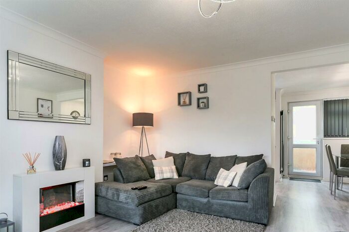 3 Bedroom House To Rent In Hillcrest Drive, Bath, BA2