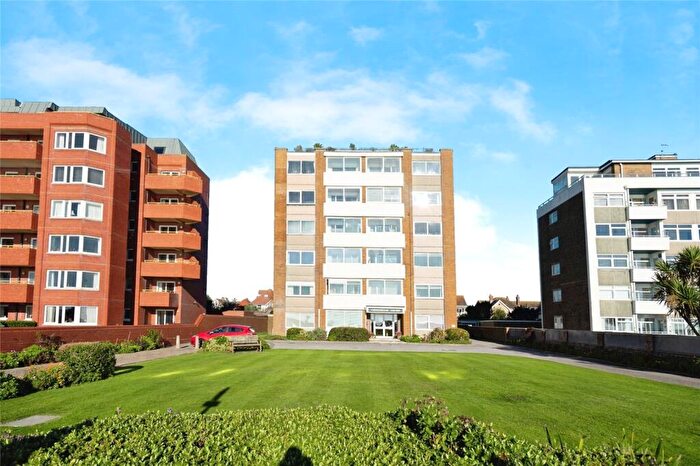 3 Bedroom Flat For Sale In Caversham Court, Worthing, West Sussex, BN11