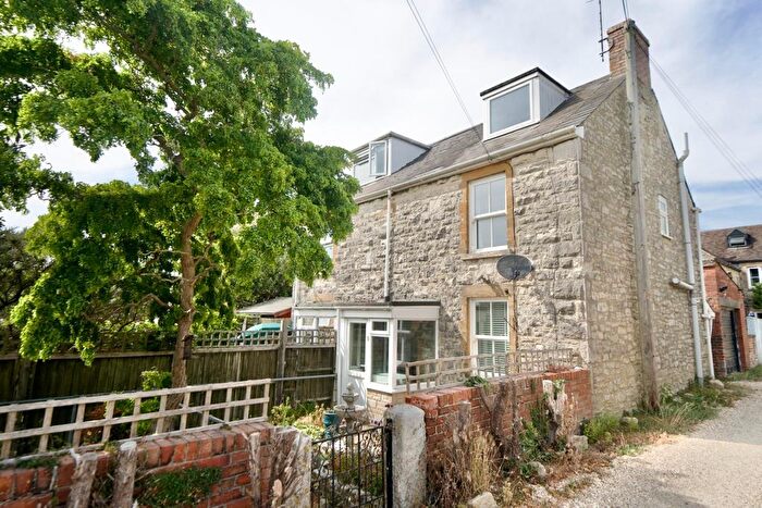 2 Bedroom Link Detached House For Sale In Old Station Road, Weymouth, DT3