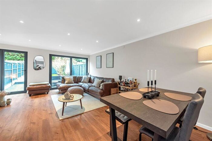 3 Bedroom Terraced House For Sale In Marquis Lane, Harpenden, AL5