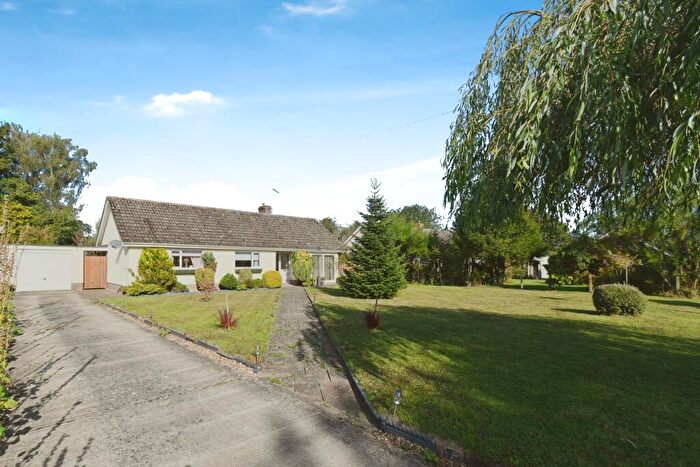 3 Bedroom Bungalow For Sale In Redlingfield Road, Occold, Eye, Suffolk, IP23