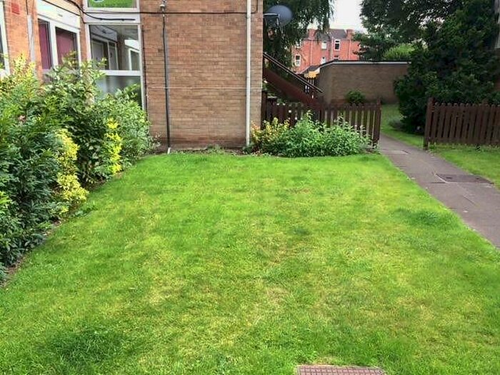 2 Bedroom Flat To Rent In Albany Court, Coventry, CV1