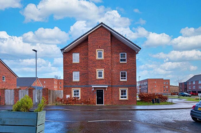 4 Bedroom Town House For Sale In Inverlair Avenue, Newlands, Glasgow, G43