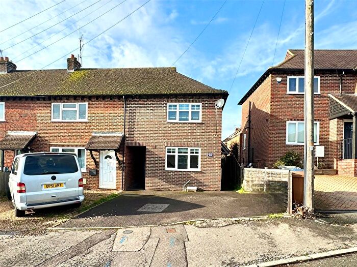 2 Bedroom End Of Terrace House To Rent In Hill View Road, Farnham, Surrey, GU9