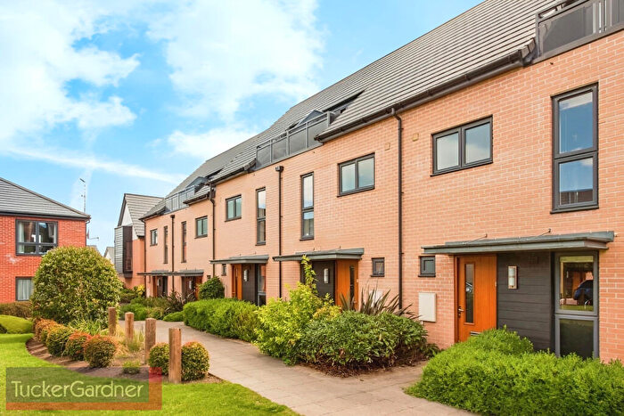 3 Bedroom House To Rent In Neath Farm Court, Cambridge, CB1