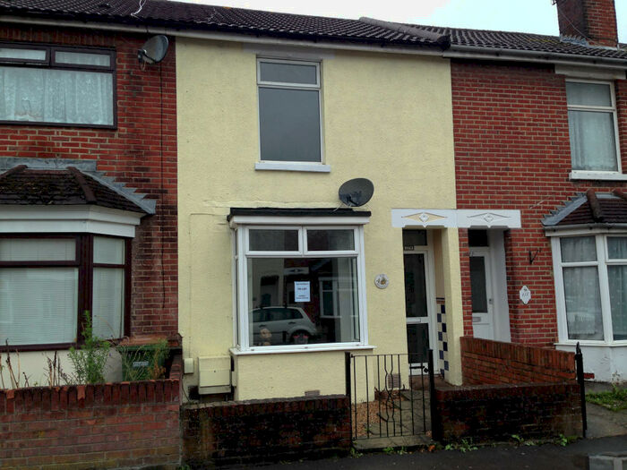 3 Bedroom Terraced House To Rent In High Street, Eastleigh, SO50