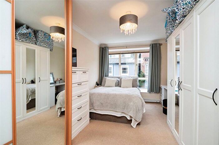 1 Bedroom Flat For Sale In Lime Hill Road, Tunbridge Wells, Kent, TN1